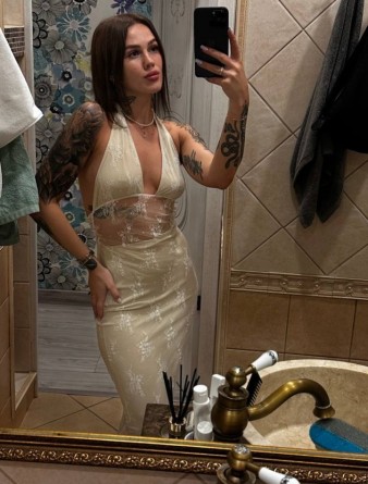 Девушка массажистка Нелли, салон Нелли